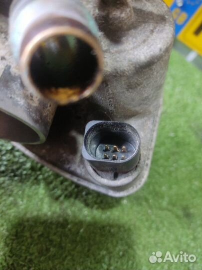 Дроссельная заслонка Opel Zafira B Z18XER 2009