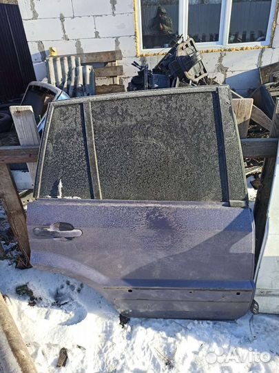 Продам дверь на ford