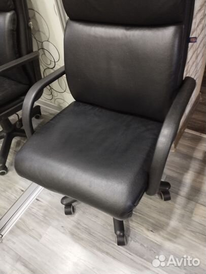 Компьютерное кресло руководителя бу