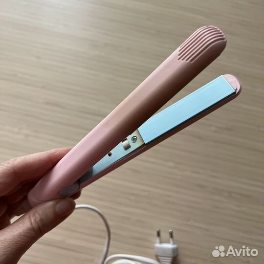 Дорожный утюжок для выпрямления волос mizuhi