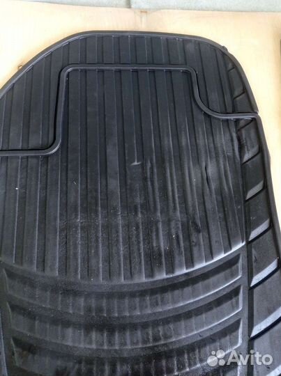 Автомобильные коврики Nissan Tiida