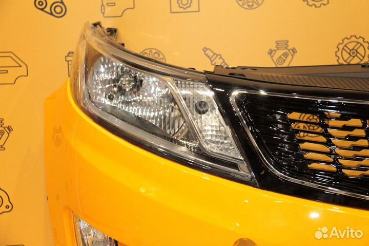 Передний бампер желтый Kia Rio 3 2011 - 2015