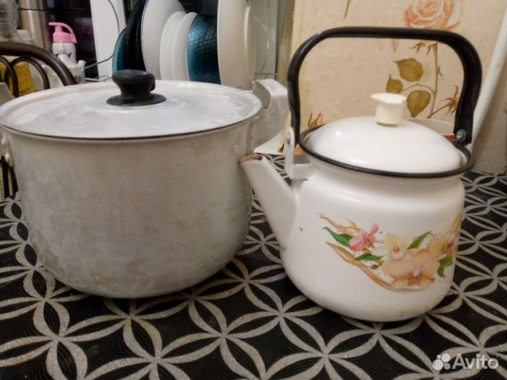 Кастрюля и чайник или можно по отдельности