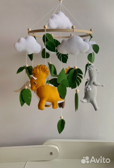 Детский мобиль в кроватку