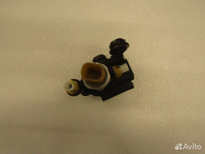 Блок клапанов средний Land Rover RVH000046