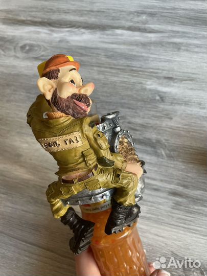 Сувенир на бутылку к 23 февраля