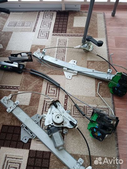 Стеклоподъмник Hyundai solaris