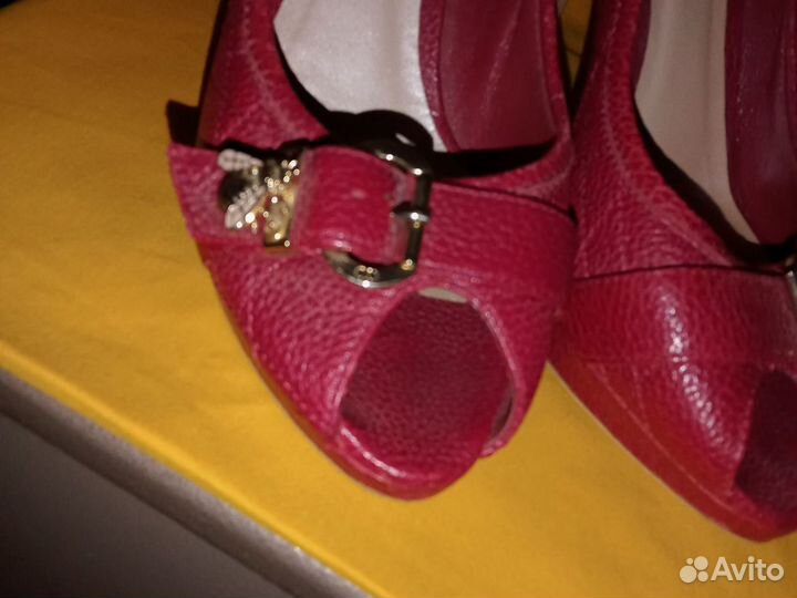 Туфли женские Dior,с открытым носом