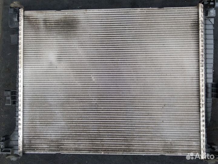 Радиатор двигателя Jeep Grand Cherokee WK2 3.0 д