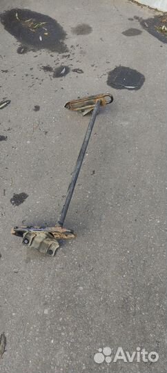 Кронштейн заднего буксировочного крюка Pajero 4