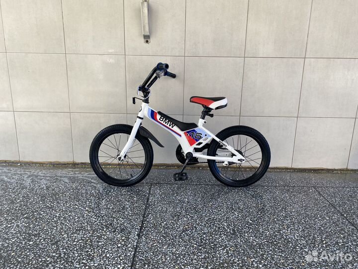 Детский велосипед bmw
