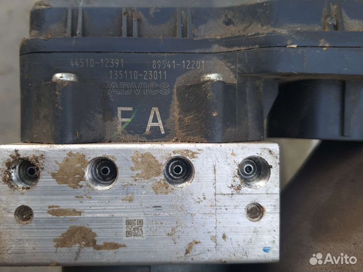 Блок ABS для Toyota Auris Corola