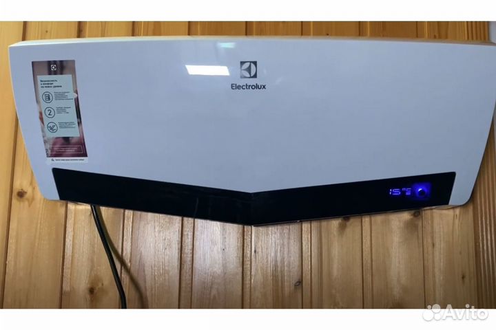 Настенный тепловентилятор Electrolux EFH/W - 7020