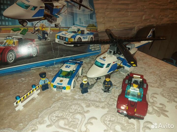 Конструктор lego cityстремительная погоня60138