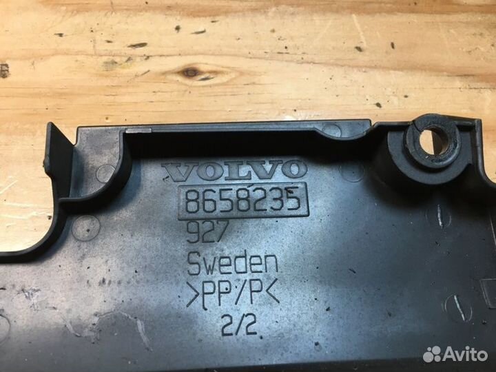 Крышка на двигатель декоративная volvo V70