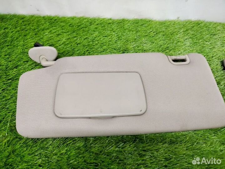 Козырек солнцезащитный левый правый Subaru Legacy