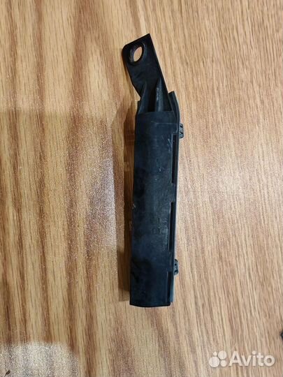 Крепление бампера Nissan Tiida C11 HR15DE Прав. Перед