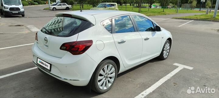 Opel Astra 1.6 AT, 2013, 185 000 км