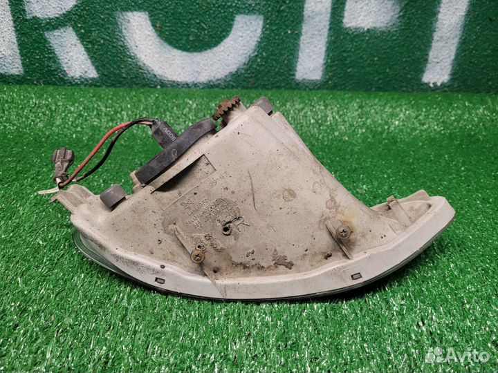 Фара противотуманная правая Toyota Camry 30