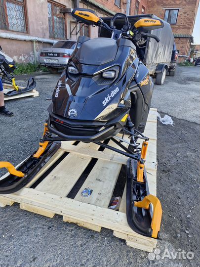 Brp Ski-doo summit X expert 154 850 E-TEC атмо