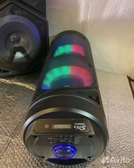 Беспроводная блютуз колонка с микрофоном