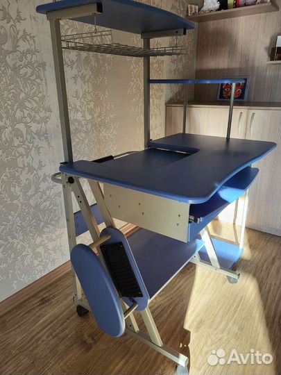 Компьютерный стол