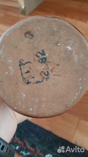 Глиняная бутылка