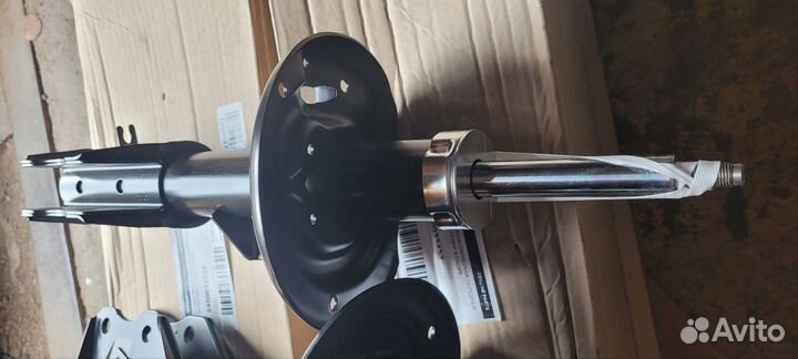 Стойки амортизатора передние веста кросс