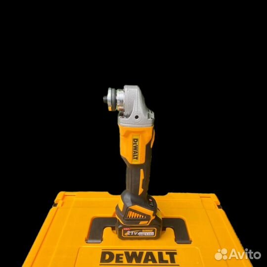 Набор 7 в 1 + 4 акб + 2 зу Dewalt арт:770