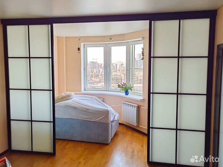 Раздвижные перегородки для зонирования. Двери купе