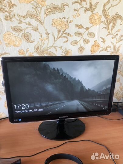 Монитор 21,5 Full HD