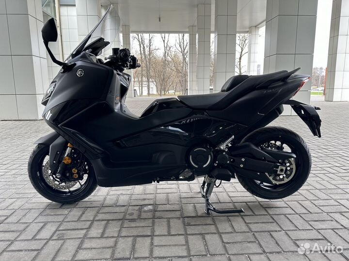 Скутер yamaha T-MAX tech (2024, Dark Magma)