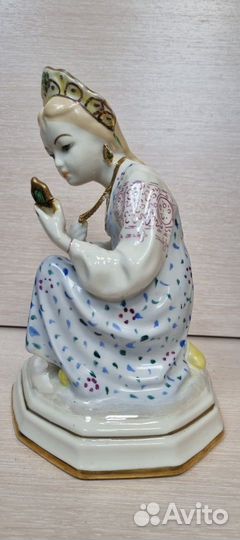 Фарфоровая статуэтка лзфи 