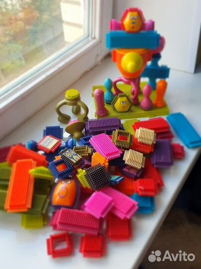 Развивающий игольчатый конструктор Battat