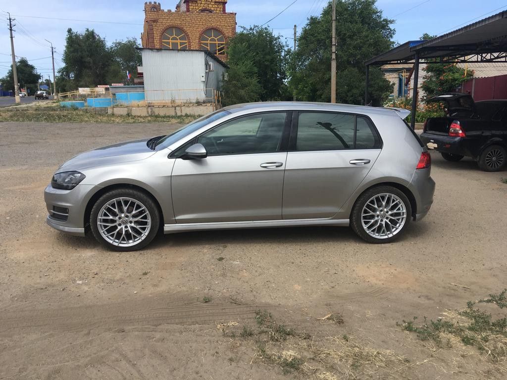 Volkswagen Golf: фото владельца