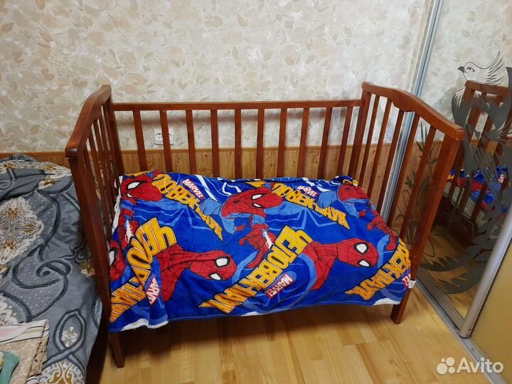 Детская кроватка