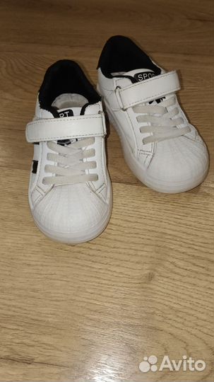 Кроссовки 27