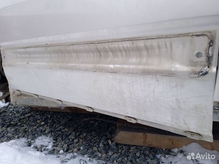 Дверь передняя левая от Audi 100, 200 C3