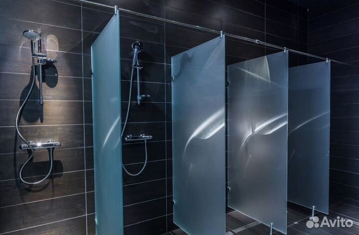 Перегородки из стекла в ванную под ключ
