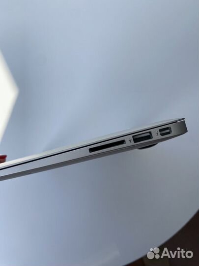 Apple MacBook Air 13 A1466