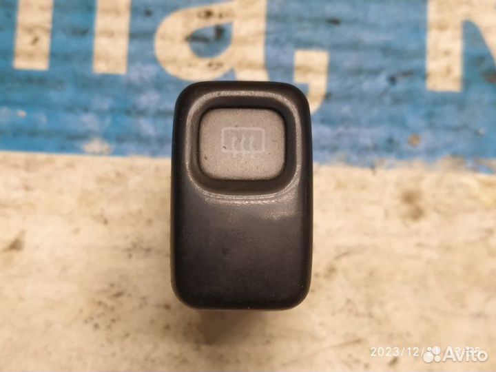 Кнопка обогрева заднего стекла Mazda 323 BA 94-98