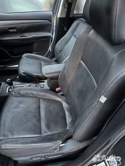 Mitsubishi outlander 3