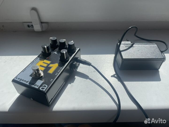 Гитарная педаль AMT E1