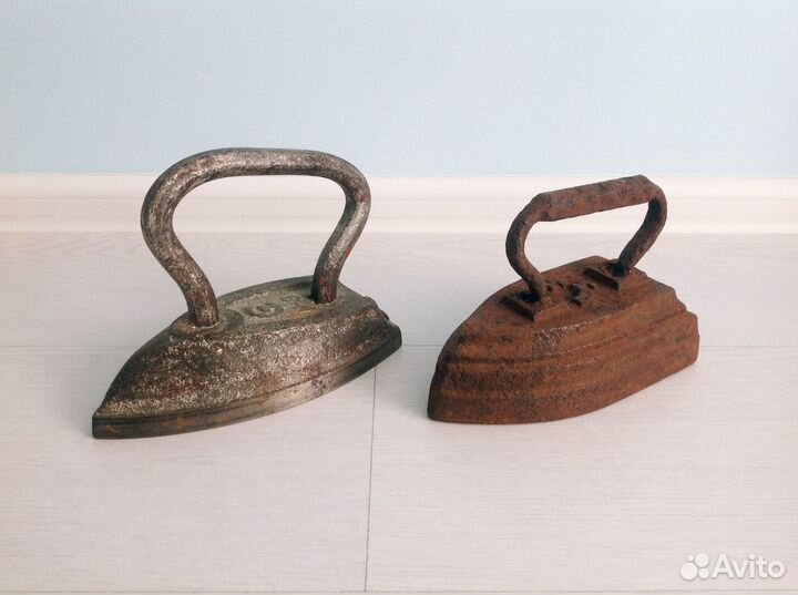 Утюги старинные