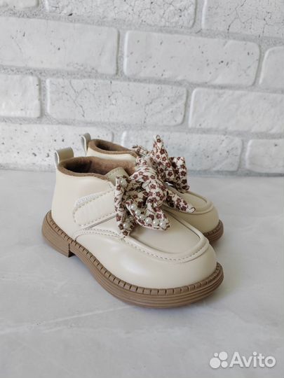 Новые ботиночки на девочку 25