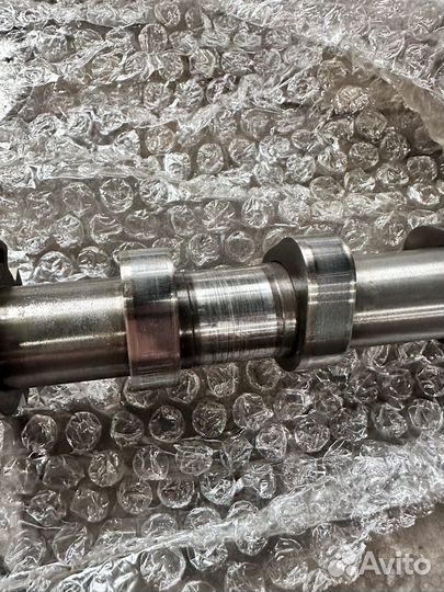 Распедвал впускной 06H 109 021