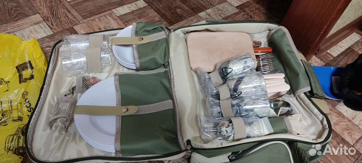 Набор для пикника с посудой