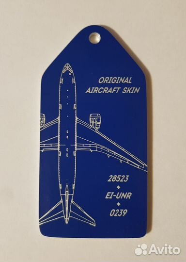 Брелок из обшивки самолета Боинг- 777-200 ER