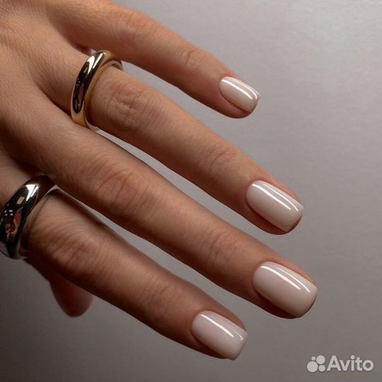 Маникюр с покрытием гель-лаком