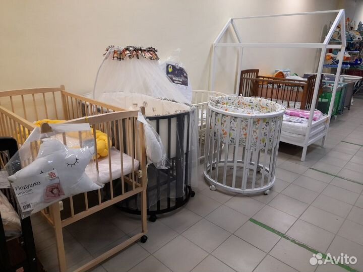 Кроватки детские деревянные овальные и простые. Вы